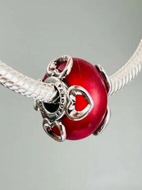 Pandora Frosted Red Murano Glass and Hearts Charm Brand New / Pandora bracelet
